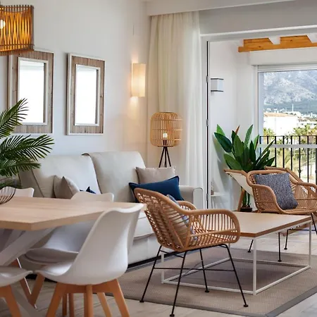 Frontline & Sea Views - 2 Bedrooms - 2 Bathrooms - Puerto Banus Apartment Marbella