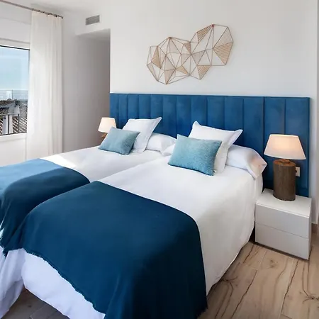 Frontline & Sea Views - 2 Bedrooms - 2 Bathrooms - Puerto Banus * Marbella
